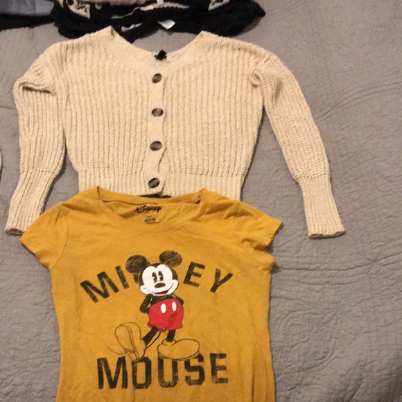 Women’s shirt bundle - Picture 2 of 2